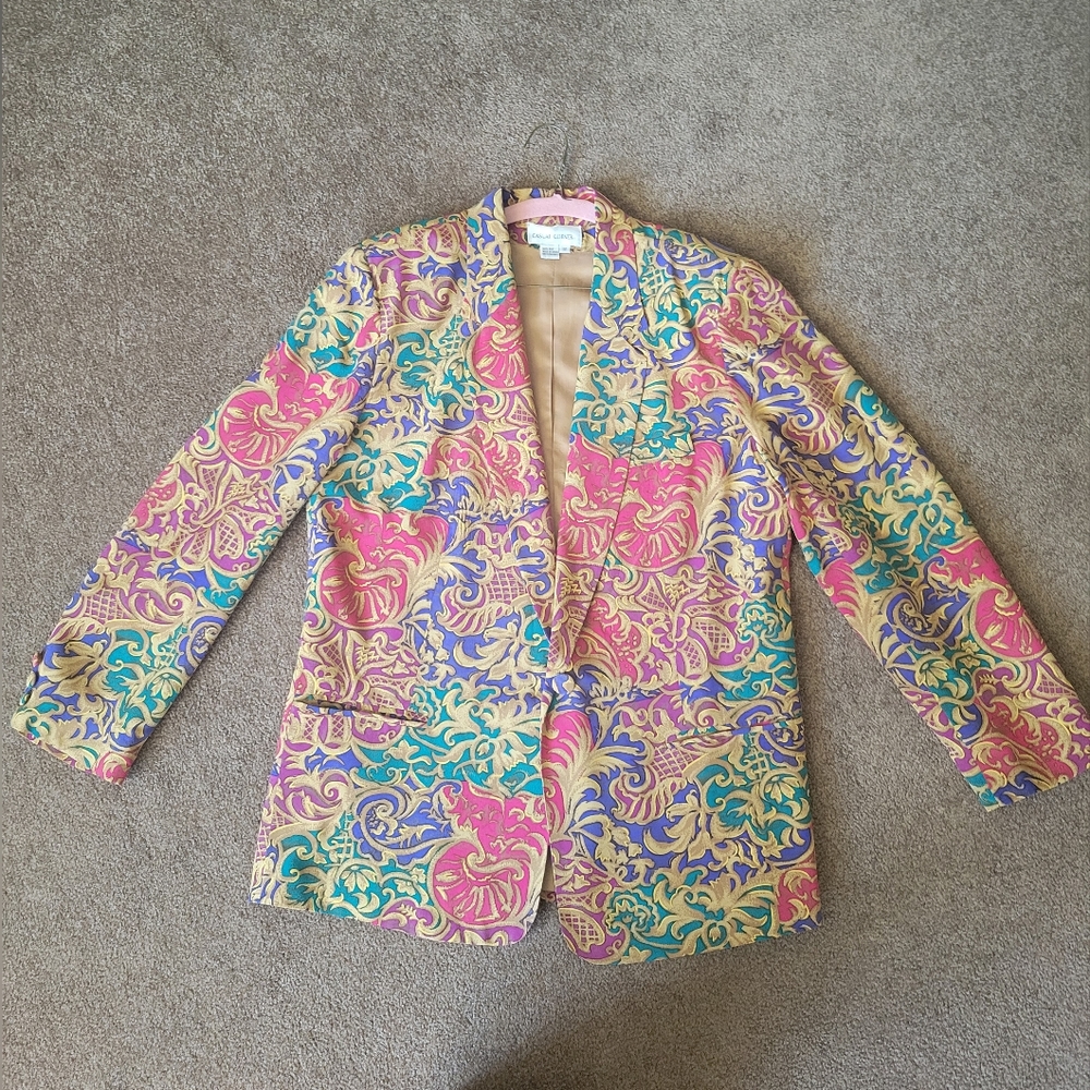 100% silk causal clothing blazer.